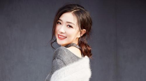 万茜变身吃瓜群众,揭秘娱乐圈幕后故事